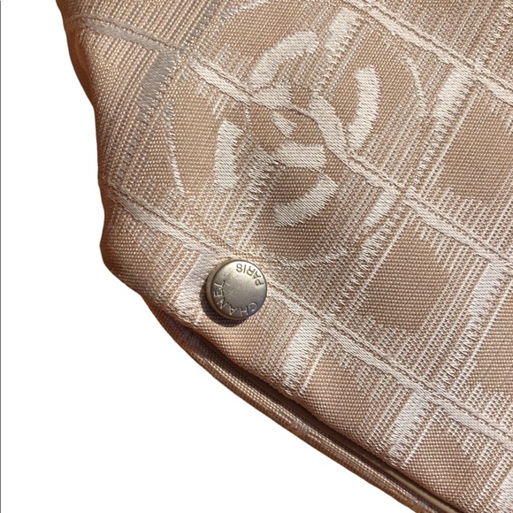 CHANEL TOTE BAG - Picture 8 of 10